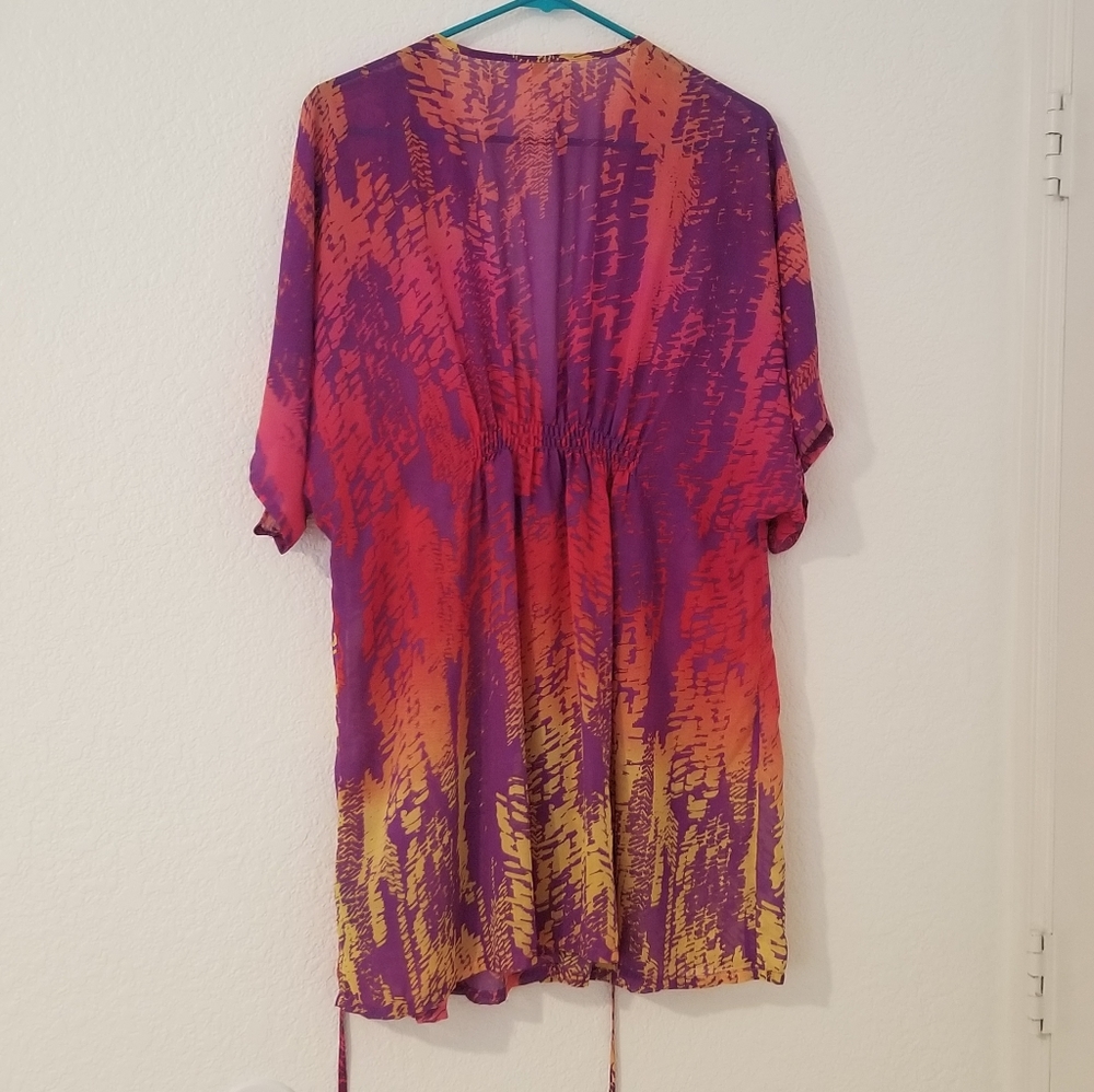 Bright Sheer Tunic - Picture 3 of 8